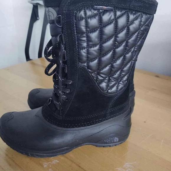 North Face Snow Boots - Picture 2 of 5